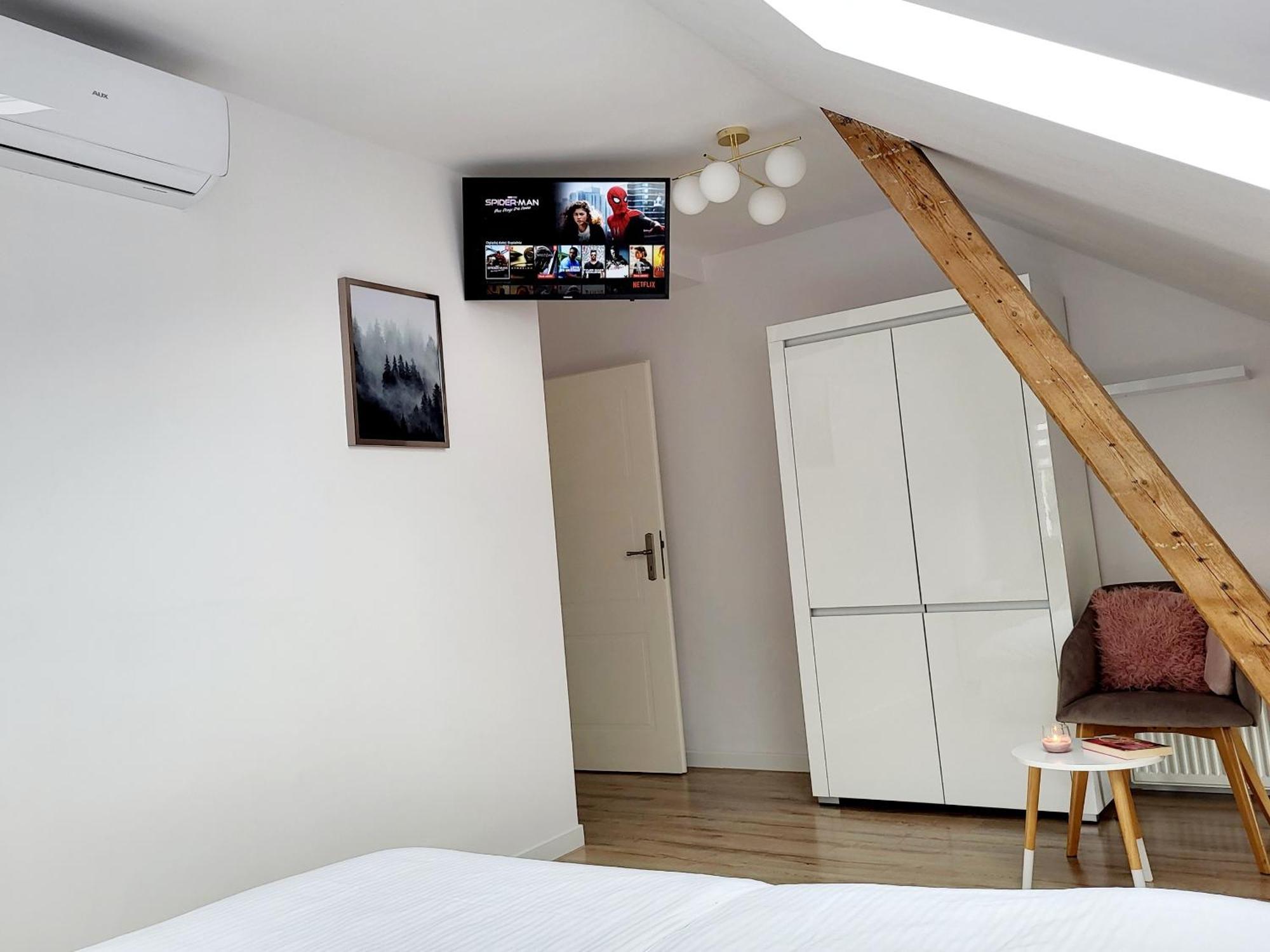 Karkonosze - Klimatyzowany Charlotte Na Deptaku Z Parkingiem W Cenie Apartmán